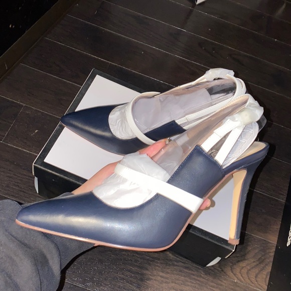 Nine West Shoes - NWB Nine West Navy/White Heels